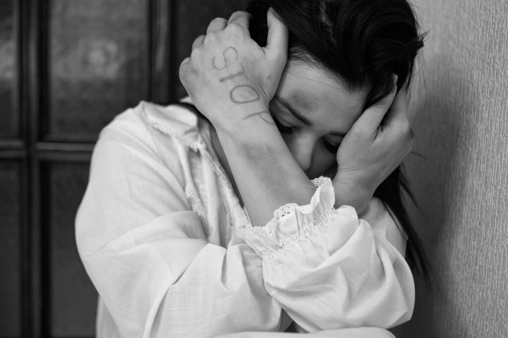woman, monochrome, bruise, domestic violence, harassment, hurt, pain, portrait